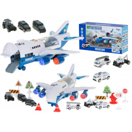 Policajné nákladné lietadlo s autami