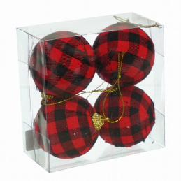 Sada štyroch kockovaných vianočných ozdôb na stromček